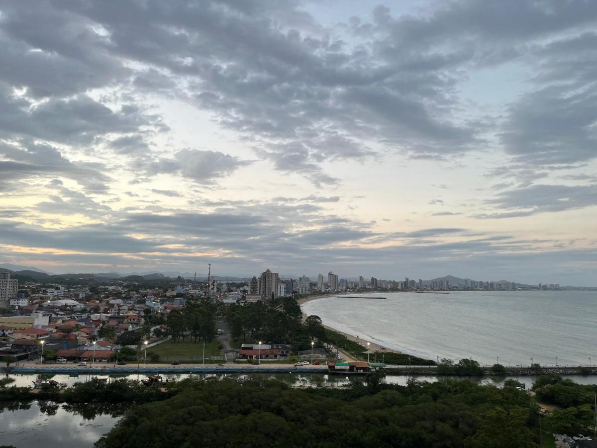 Apartamento Novo Frente Mar Com Piscina Em Home Club เปงญา ภายนอก รูปภาพ
